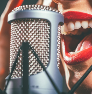 Servizi di Voice Over e Speakeraggio Online